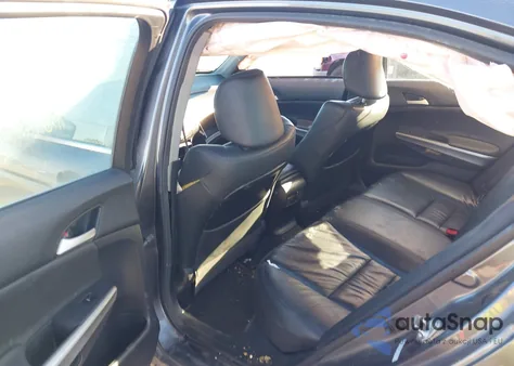 2010 Honda Accord 2.4 Ex-L z USA, uszkodzony, nr VIN 1HGCP2F82AA141179